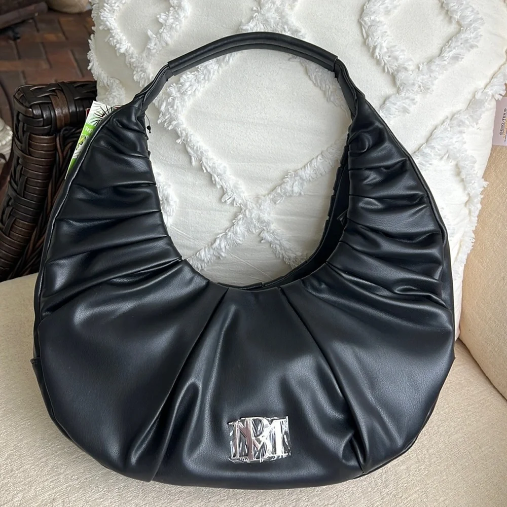 Badgley Mischka trendy brand